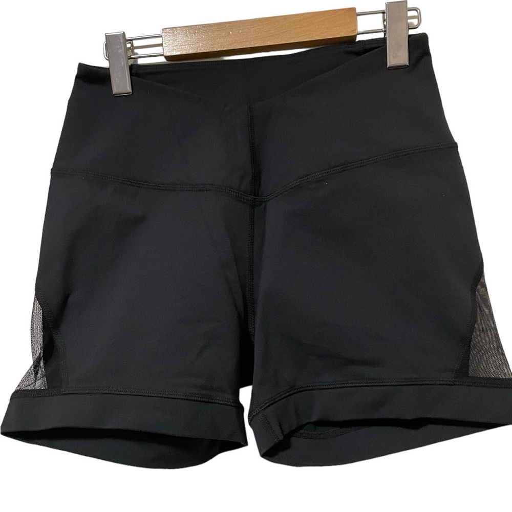NWT Karma Erica Short